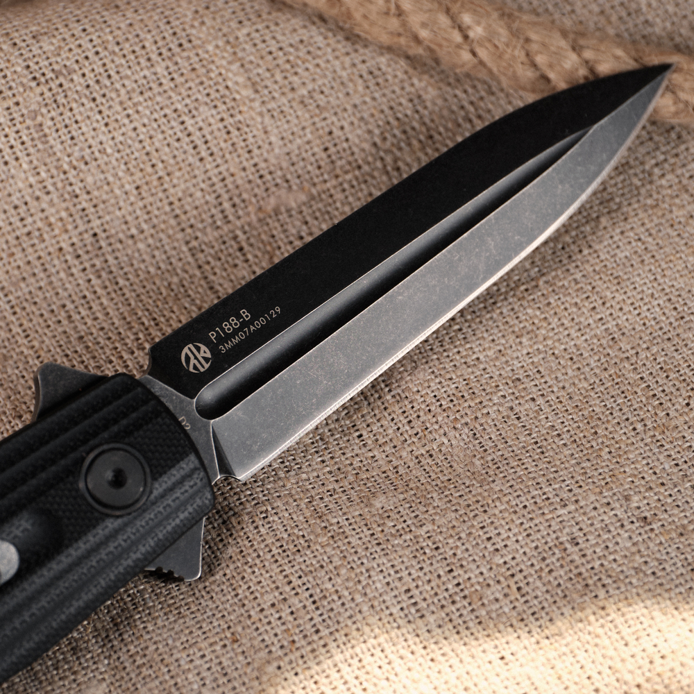 Нож складной туристический Ruike P188-B, (9.1 см) D2 / G10 черный